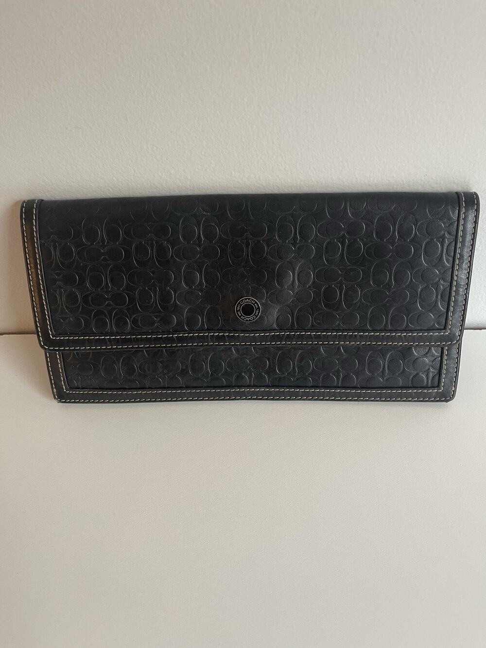 Coach Signature Leather Clutch/ Wallet in Black. In Excellent Condition.